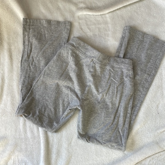 Lands End girls Yoga Pants, size 7/8 or S. Worn only twice. Bundle & Save! - Picture 2 of 2